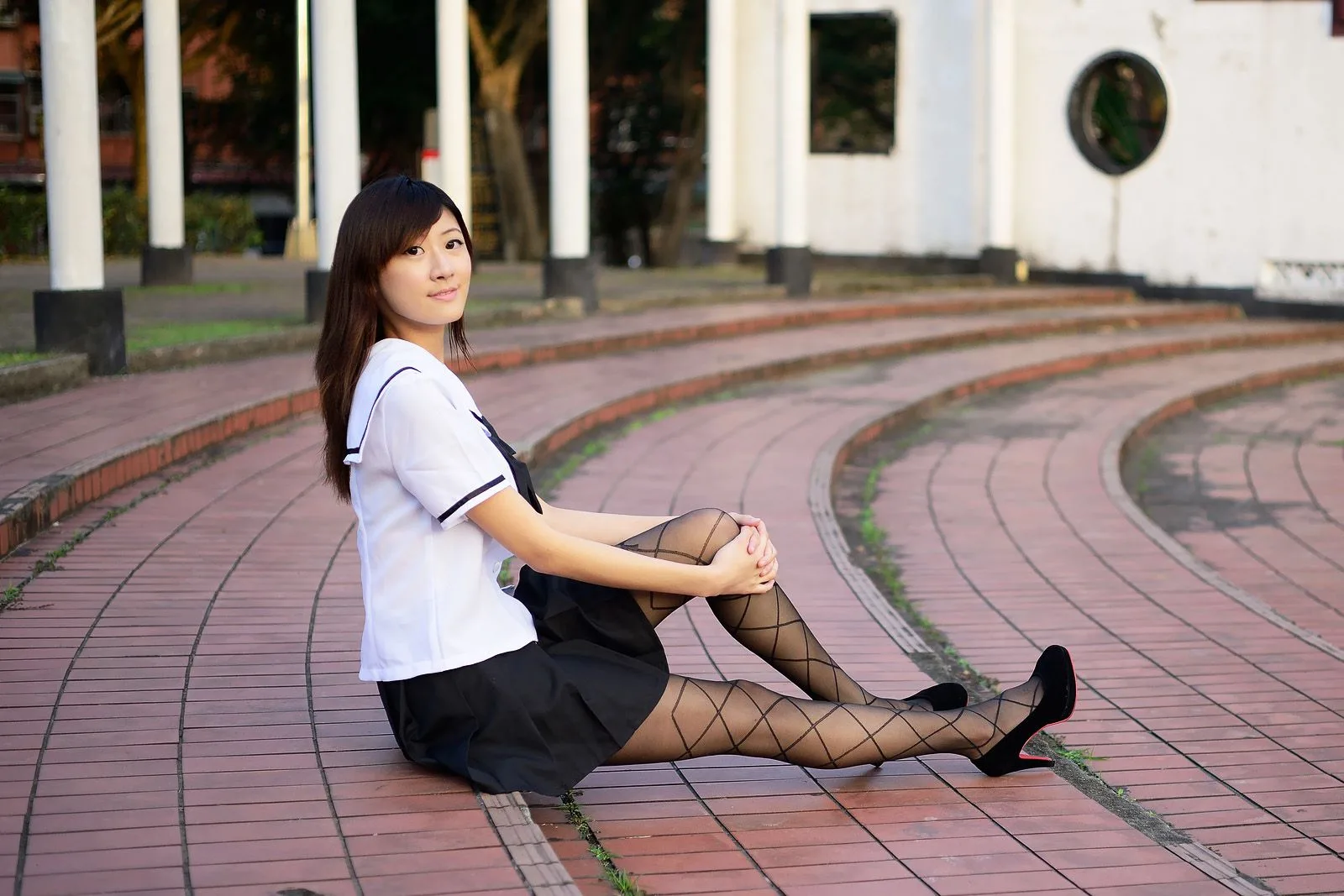 [Tập đặc biệt Beautyleg] Người mẫu chân dài Queena - Các buổi chụp ảnh với đồng phục váy ngắn - 44